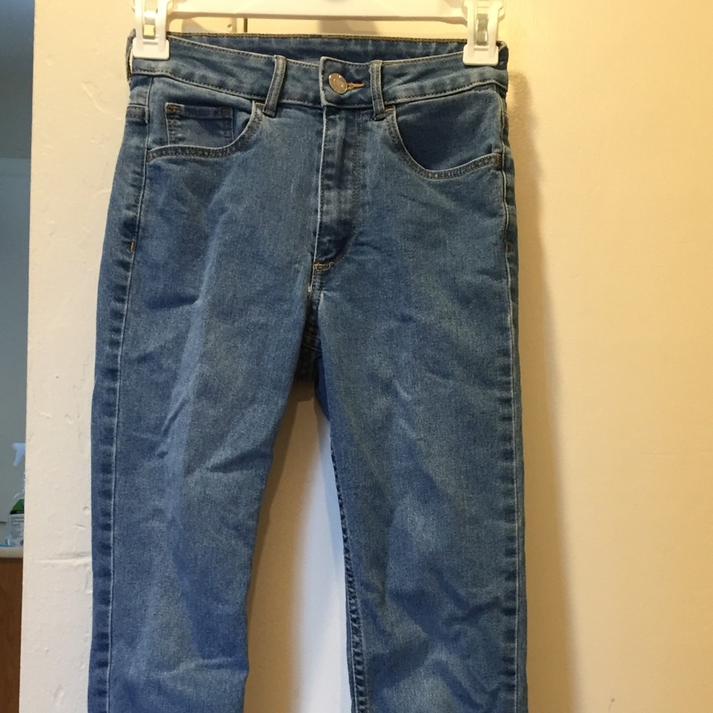 High-waisted skinny jeans